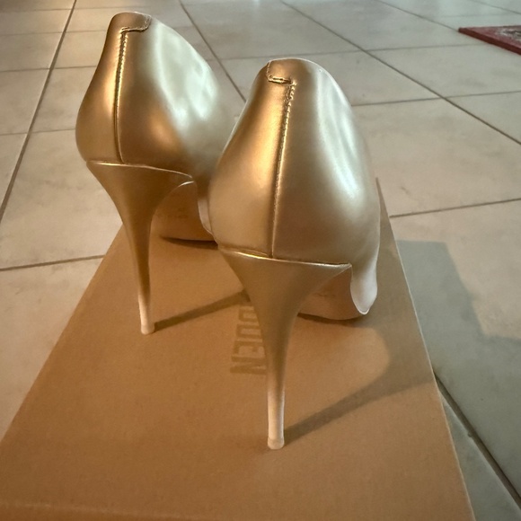 Aldo gold and white ombré heels - Picture 4 of 5